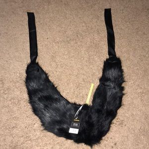 NWT-FAUX FUR STOLE/BOA with Satin Straps.